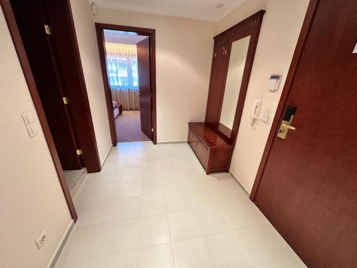 Great In Downtown Apartment *